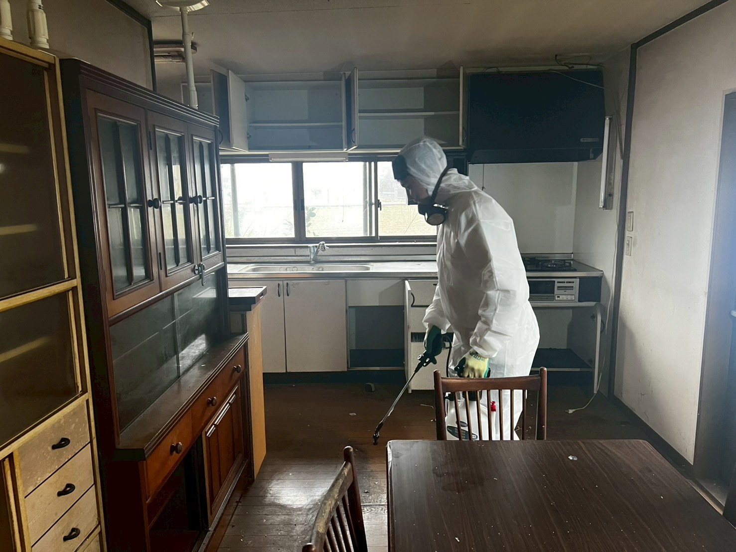 春日井市 遺品整理と消臭作業